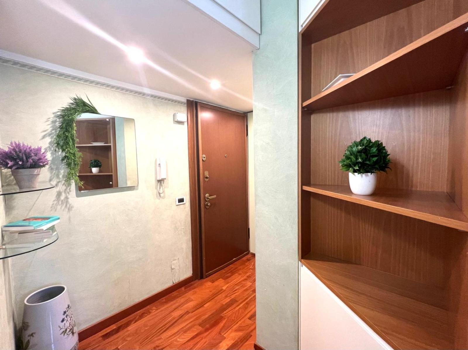 Duomo-Fiera Mi Kheda House With Self Check In Apartment Милано Екстериор снимка