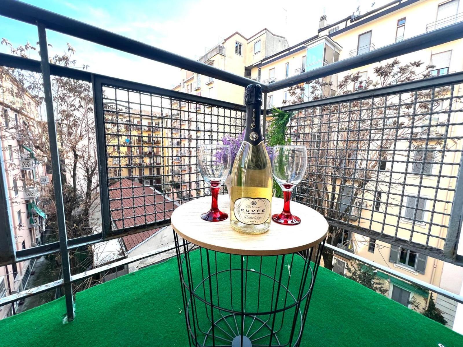Duomo-Fiera Mi Kheda House With Self Check In Apartment Милано Екстериор снимка